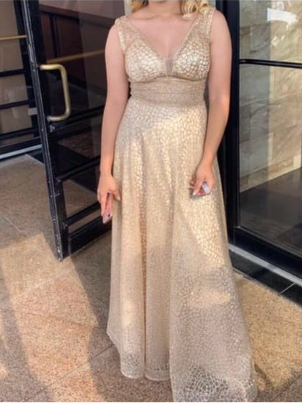 Elegant Gold Sleeveless Evening Gown